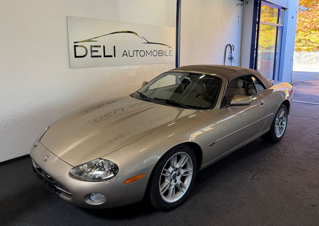 Jaguar XK8