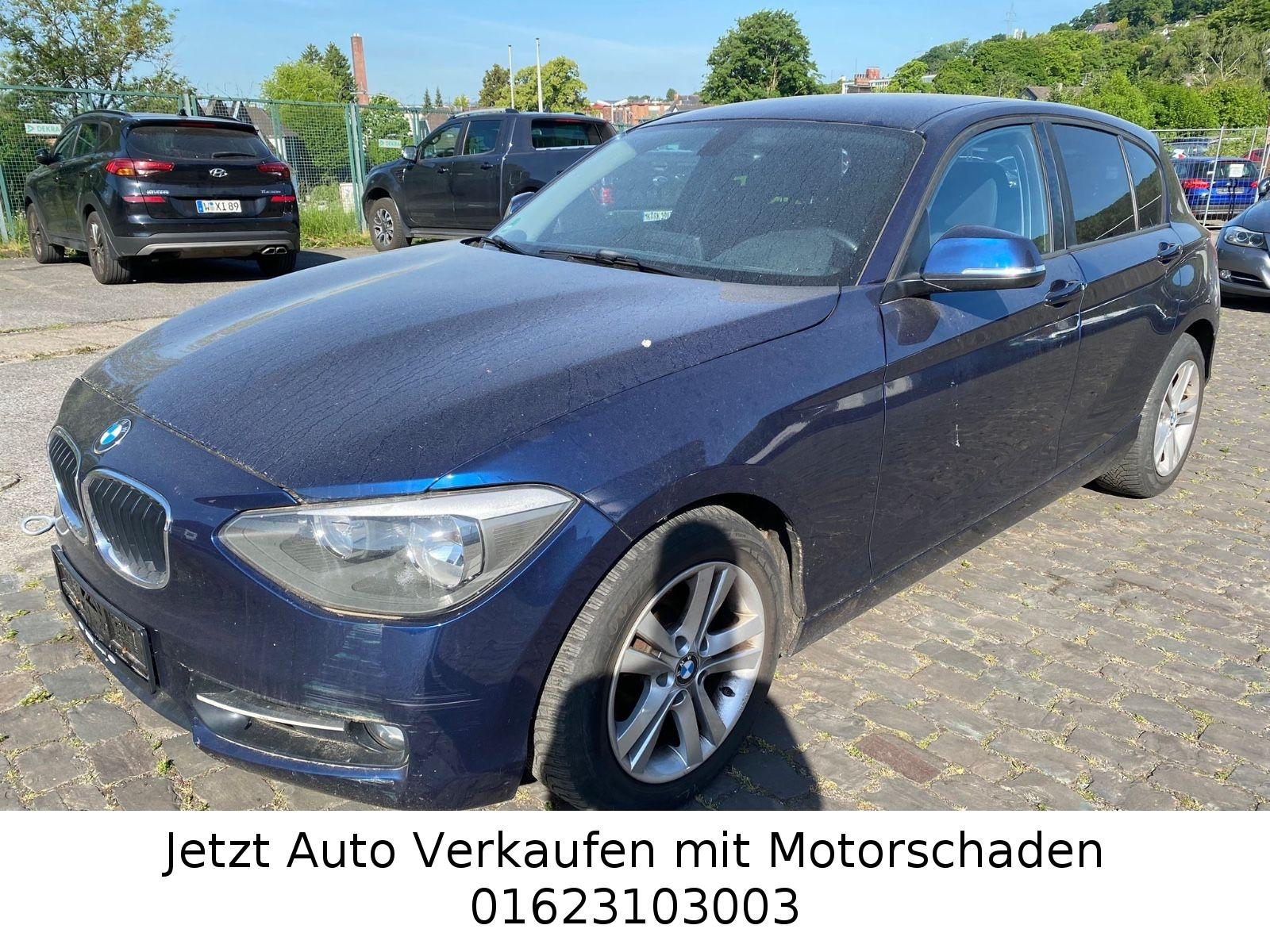 BMW 118 2011 — вигляд ззаду