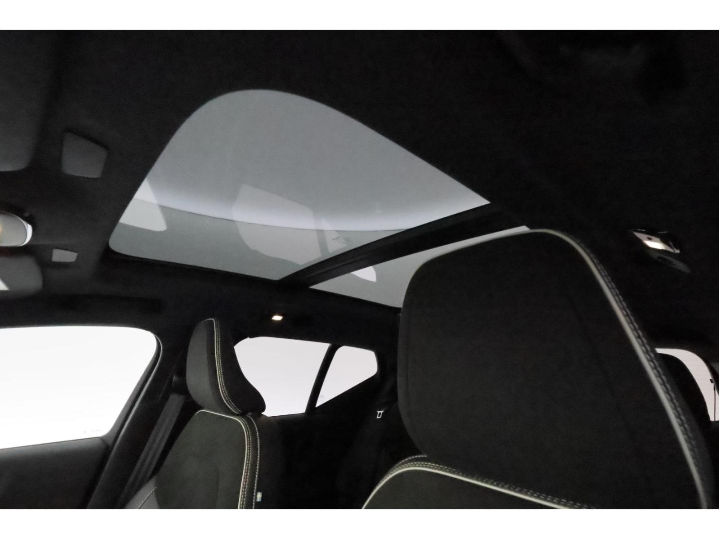 Volvo XC40 P8 Electric R-Design+LED+VIRTUAL+CARPLAY, миниатюра 15