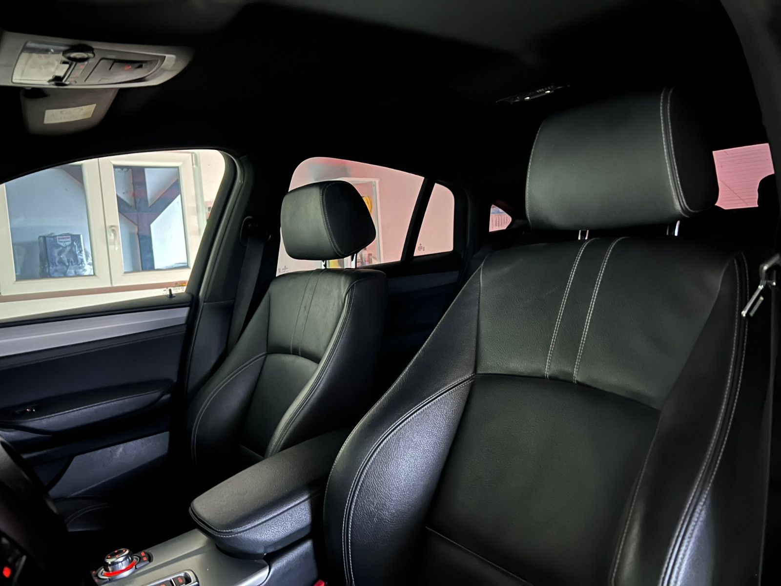 Fahrzeugabbildung BMW X4 xDrive 20 d M SPORT PAKET/LEDER/NAVI/KAMERA