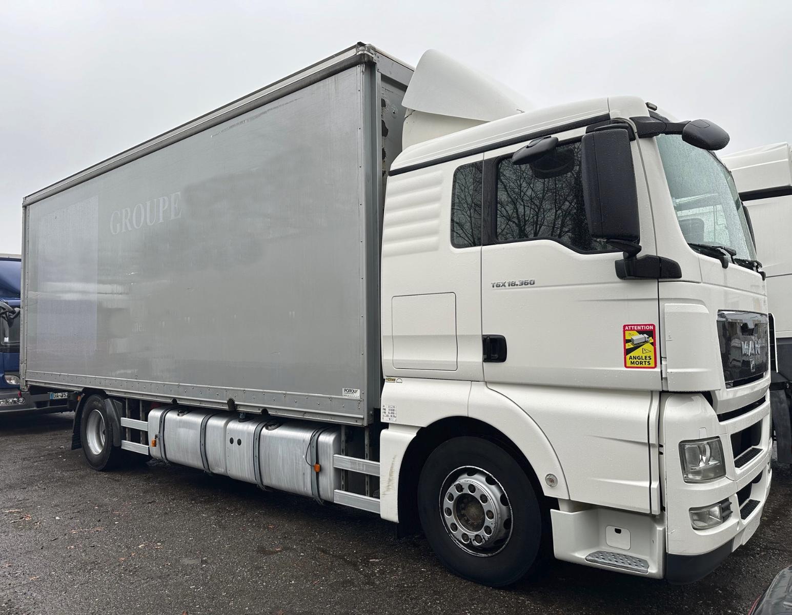 MAN TGX 18.360 1/2 Koffer / Plane