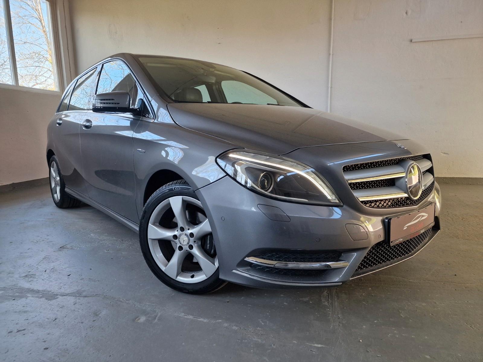 Mercedes-Benz B 200 Sport Automatik*AHK*Xenon*Navi*Leder*Kamer