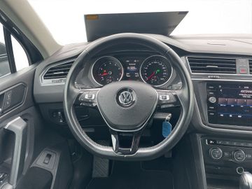 Volkswagen Tiguan - 10