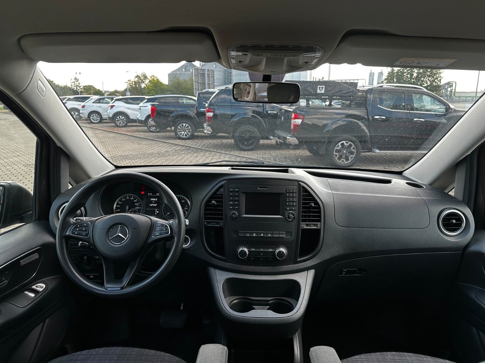 Fahrzeugabbildung Mercedes-Benz Vito Tourer 114/116/119 CDI, zwei Schiebtüren