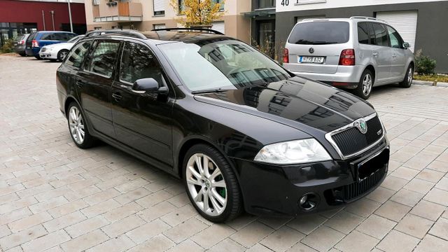 Skoda Octavia RS 2.0 TEL.: +49 15215159304