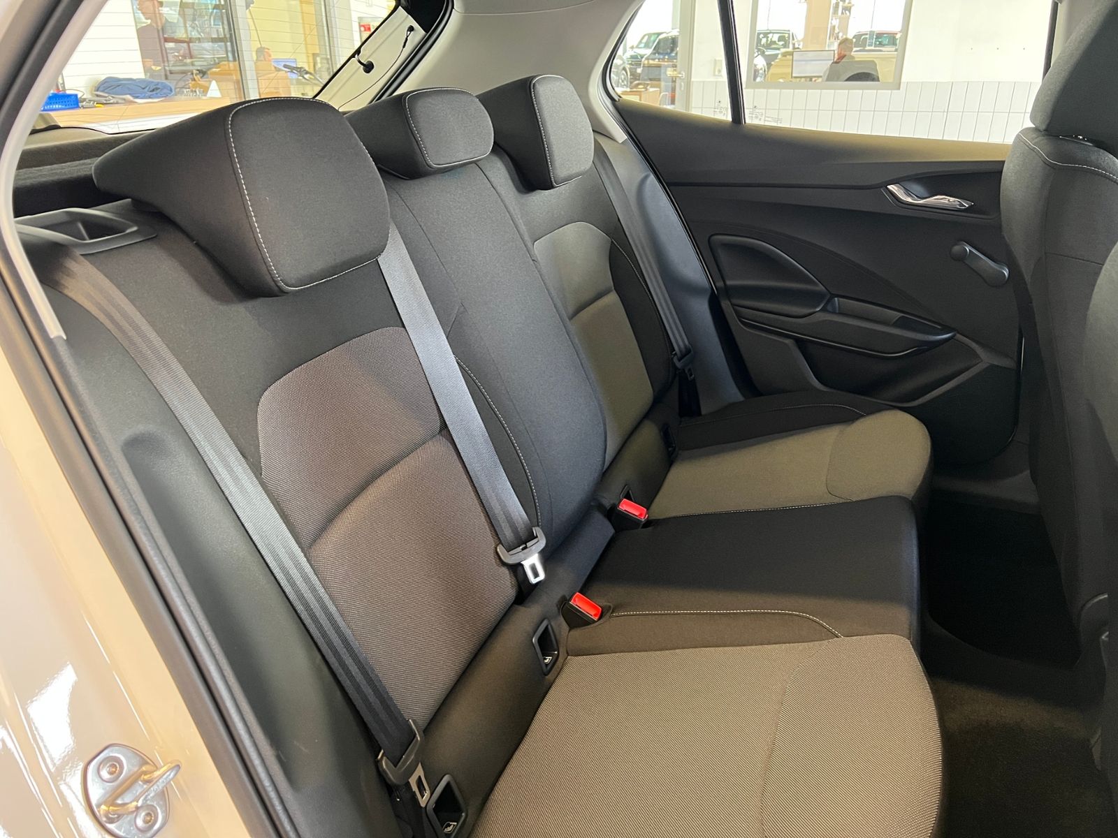 Fahrzeugabbildung SKODA Fabia IV Selection 1.0 TSI DSG *AHK, LED, SmartL