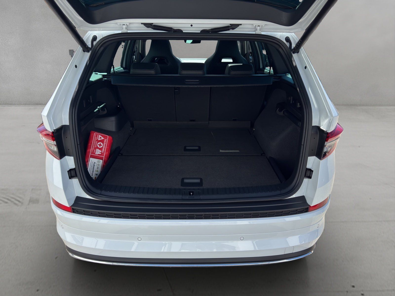 Fahrzeugabbildung SKODA Kodiaq 2.0 TSI Sportline 4x4/AHK/PANO/360°CAM/