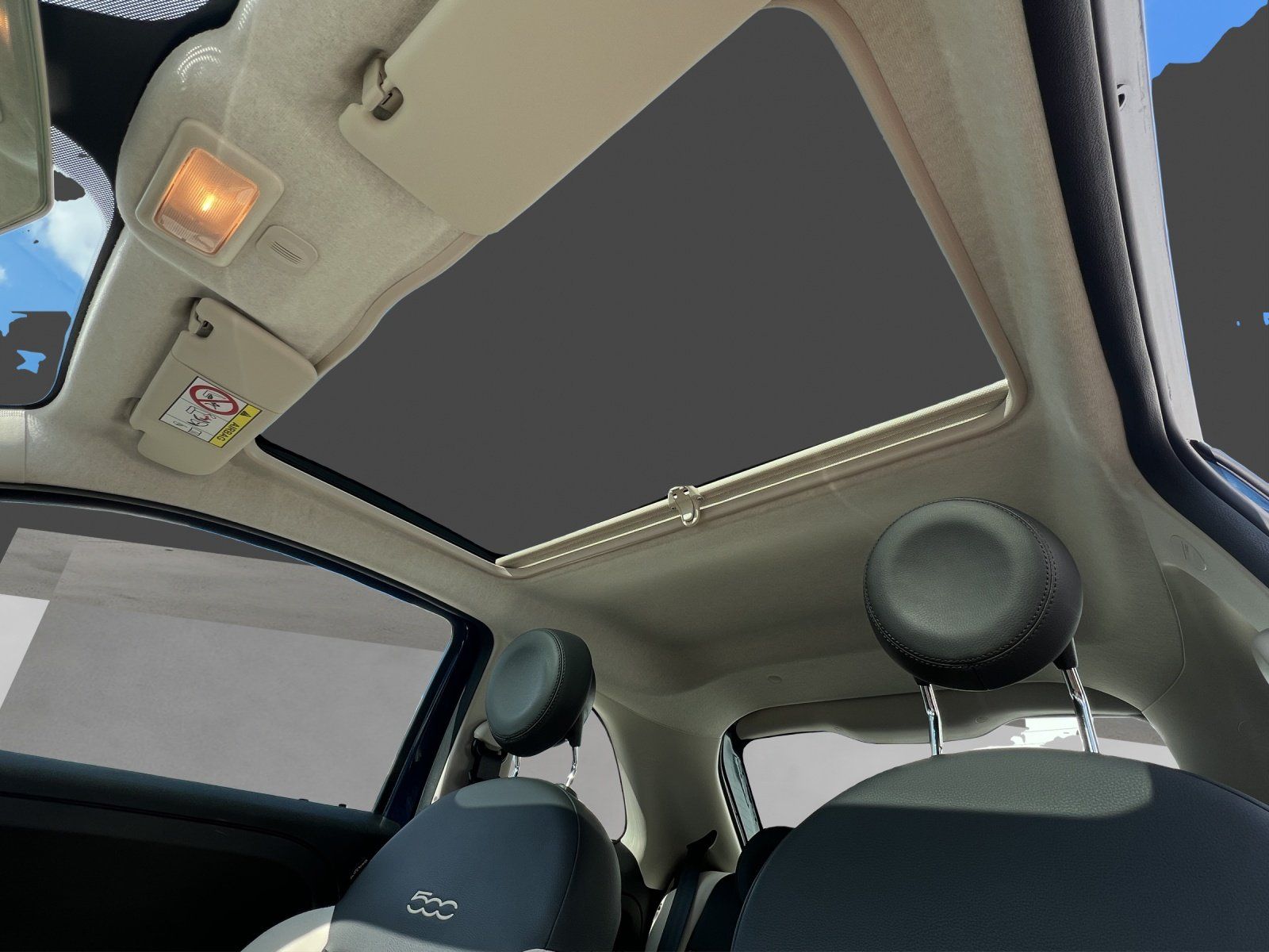 Fahrzeugabbildung Fiat 500 1.0 MHD DolceVita PANO/PDC/KLIMA/TEMPOMAT/