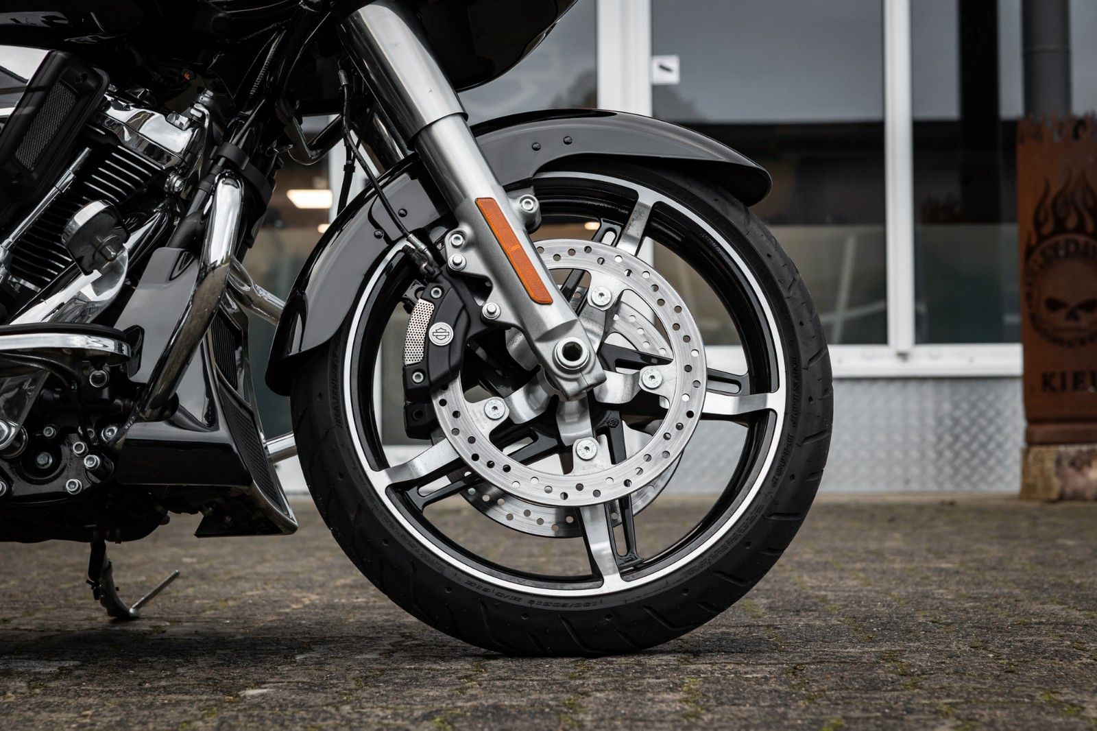 Fahrzeugabbildung Harley-Davidson ROAD GLIDE FLTRX 117cui - Kesstech -