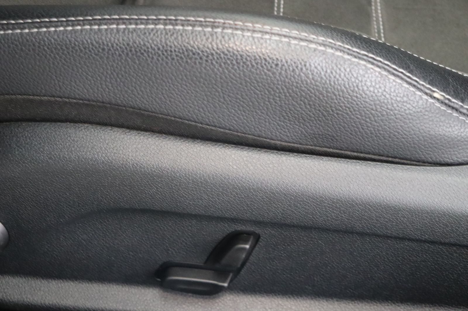 Fahrzeugabbildung Mercedes-Benz C 220 d Cabrio AMG Line