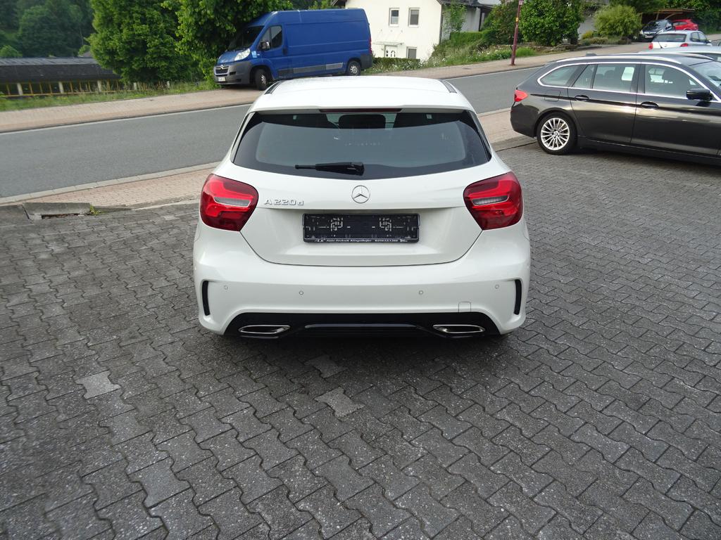 Mercedes-Benz A 220