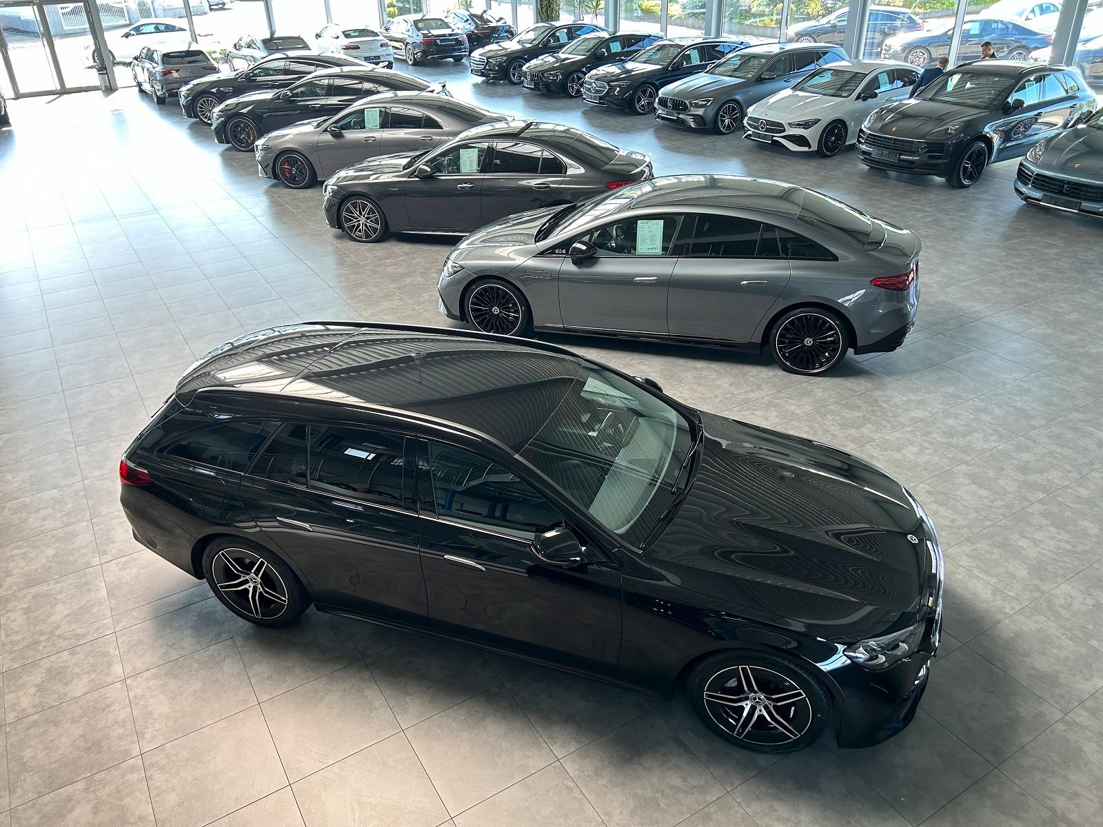 Mercedes-Benz E 200 - Bild 17