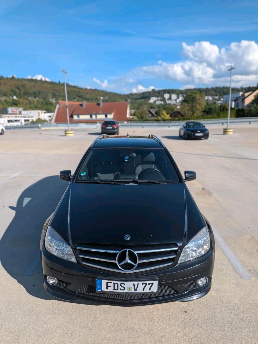Mercedes-Benz C200 2011 — rear view