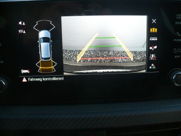 Bild 10 Skoda Kamiq Monte Carlo DSG SHZ/LHZ PDC v+h Kamera