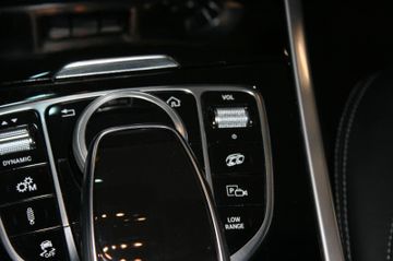 Fahrzeugabbildung Mercedes-Benz G 63 AMG Distronic, Designo, JUNGE STERNE