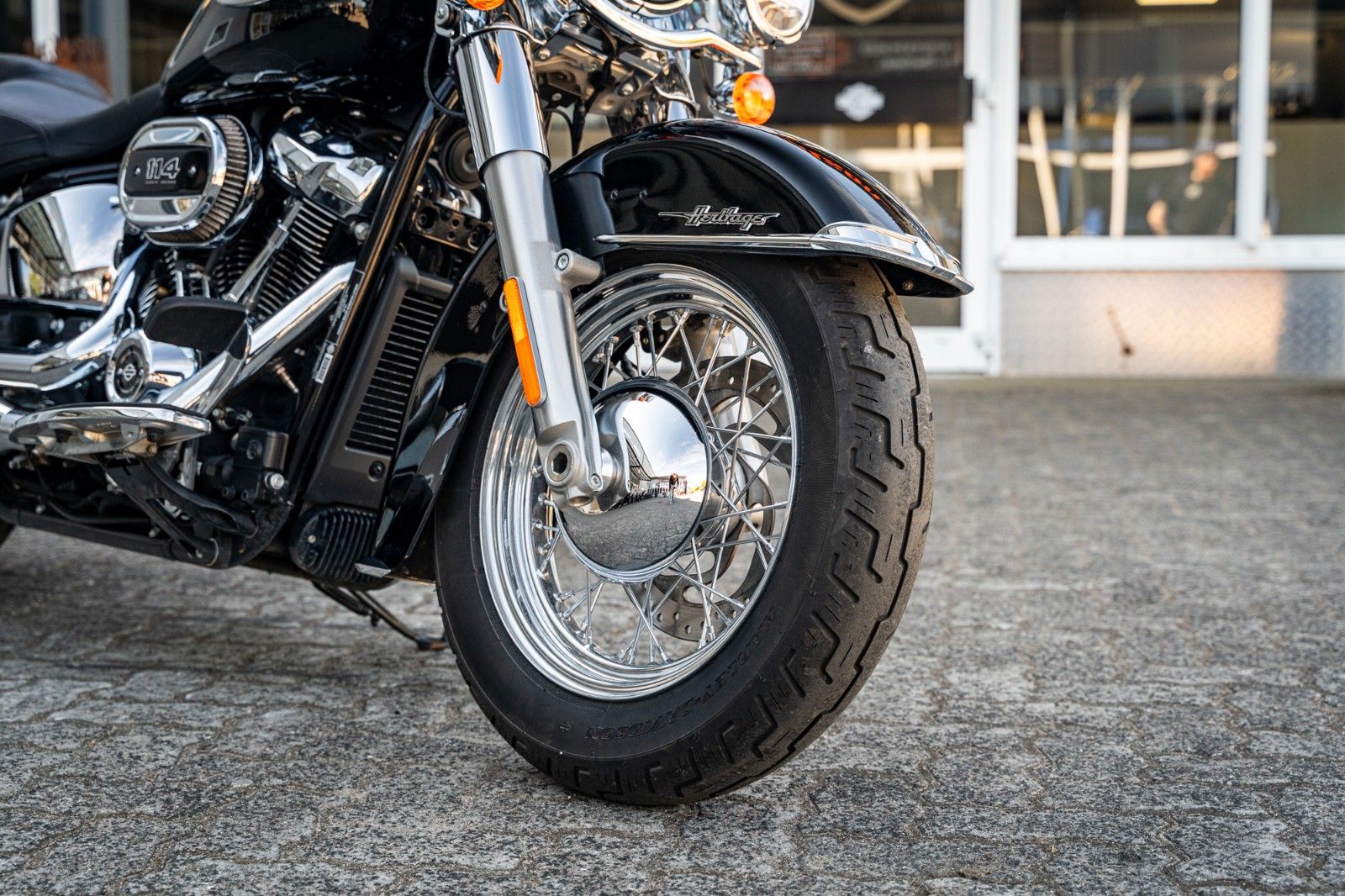 Fahrzeugabbildung Harley-Davidson Softail Heritage FLHCS 114 CUI -NEUWERTIG -