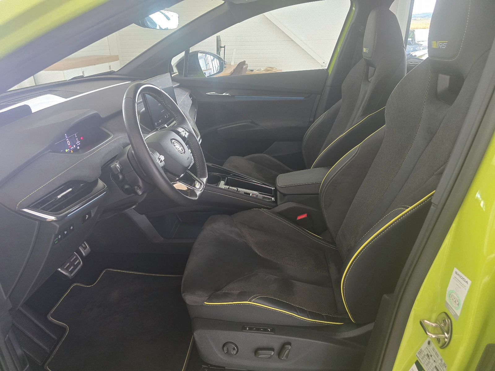 Fahrzeugabbildung SKODA Enyaq Coupé RS Lounge MATRIX AHZ HUD RFK SHZ ACC