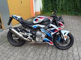BMW M1000R 