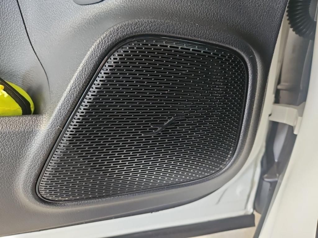 Fahrzeugabbildung Mercedes-Benz GLA 200 + PROGRESSIVE+NIGHT+AHK+KEYLESS+WINTER +