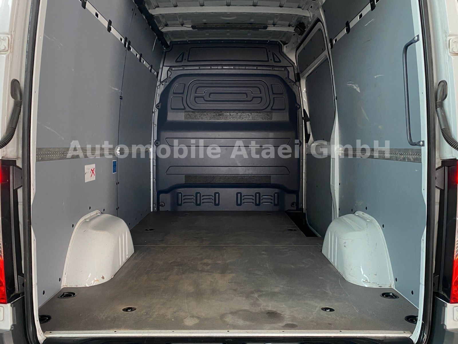 Fahrzeugabbildung Mercedes-Benz Sprinter 317 Automatik LED+KAMERA+NAVI (1264)