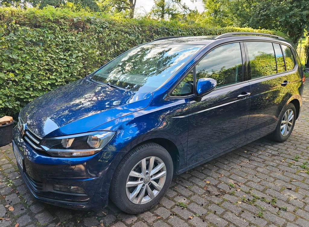 Image of Volkswagen Touran
