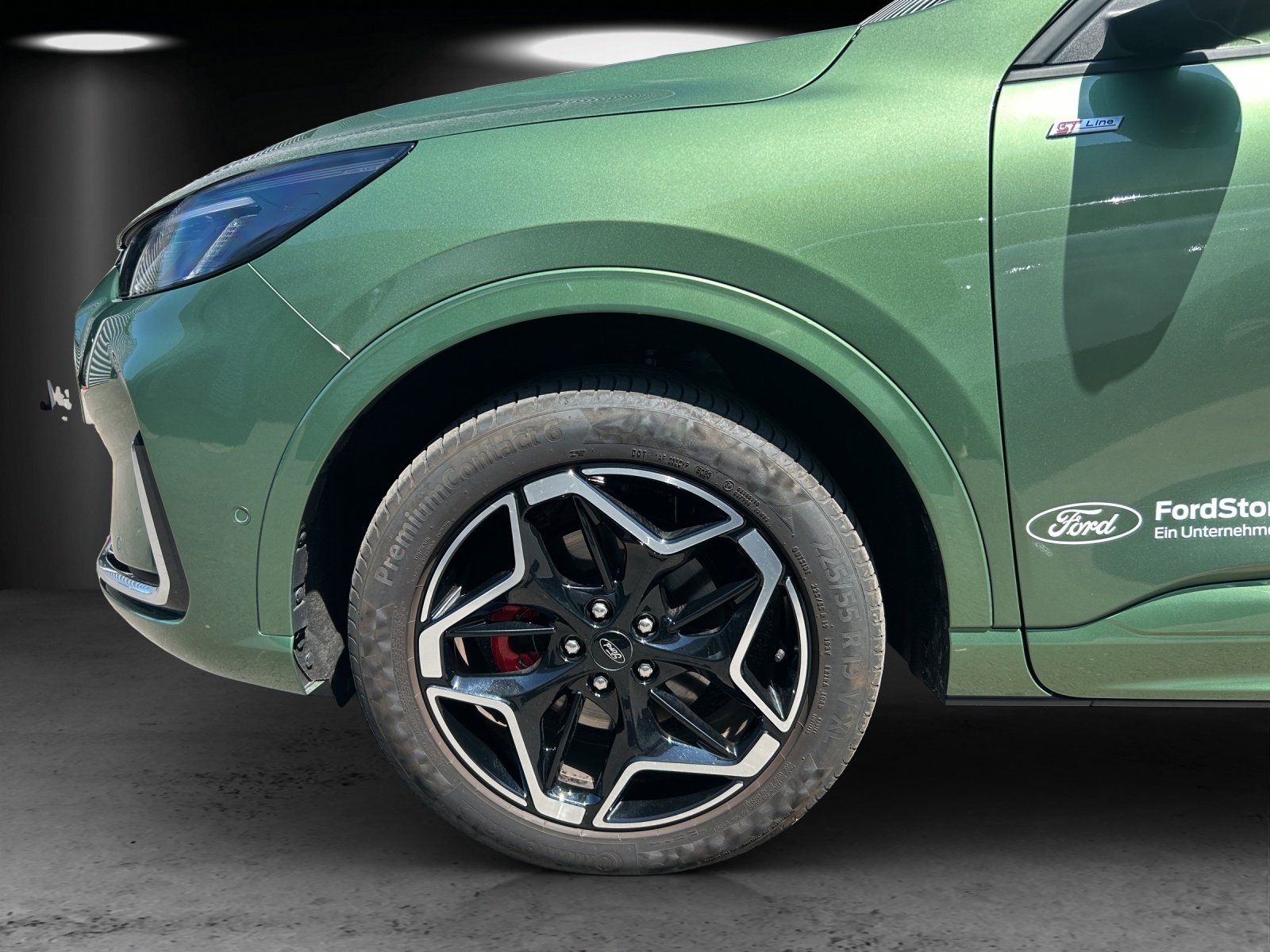 Fahrzeugabbildung Ford Kuga ST-Line X FHEV Allrad HUD El. Panodach Navi