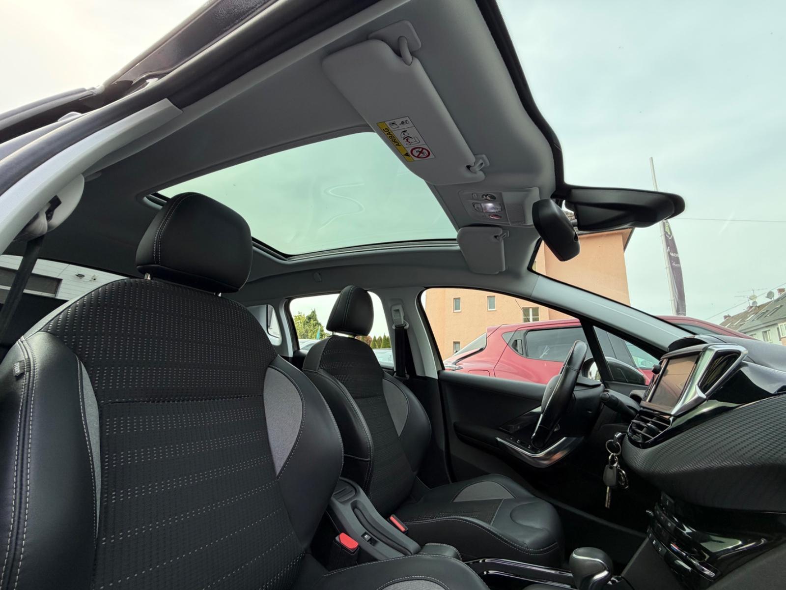 Peugeot 2008 Allure*NAVI*KAM*PDC*TEMPO*PANO*AUTOMATIK