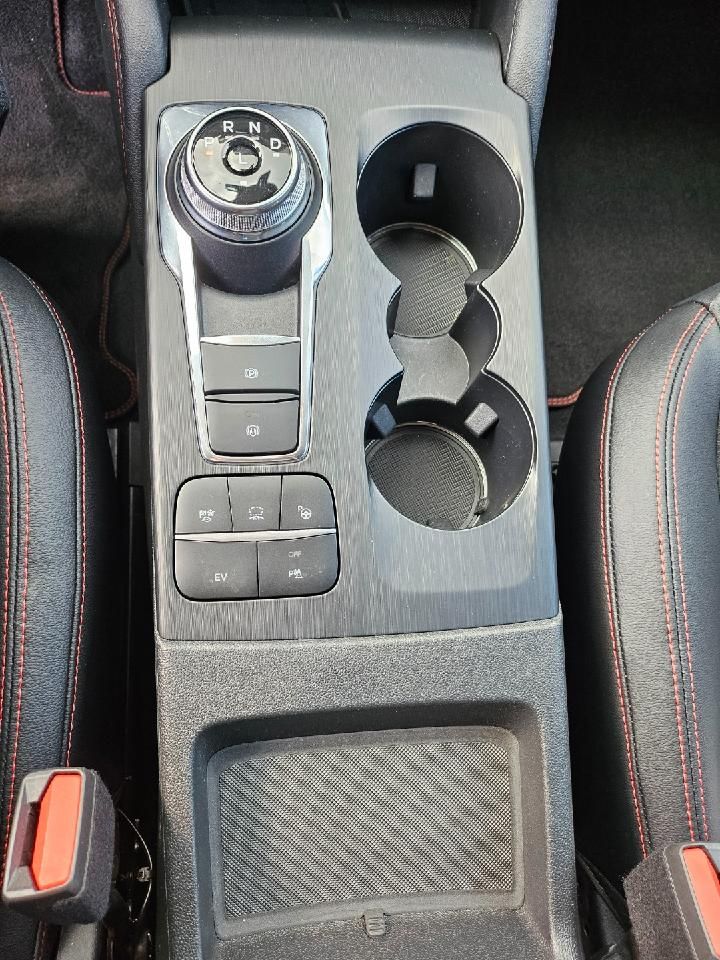 Fahrzeugabbildung Ford Kuga Plug-In Hybrid ST-Line X