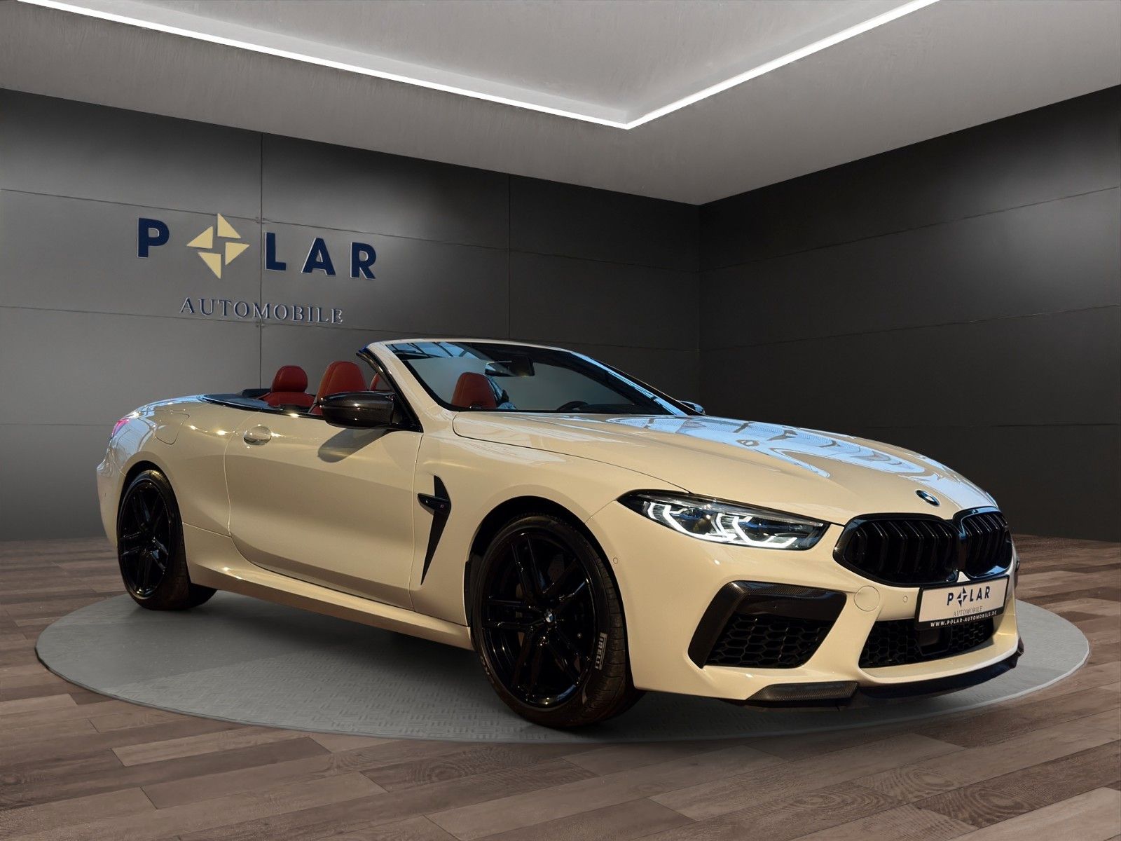 Fahrzeugabbildung BMW M8 Comp xDrive B&W/Keramik/SportAGA/Carbon/Laser