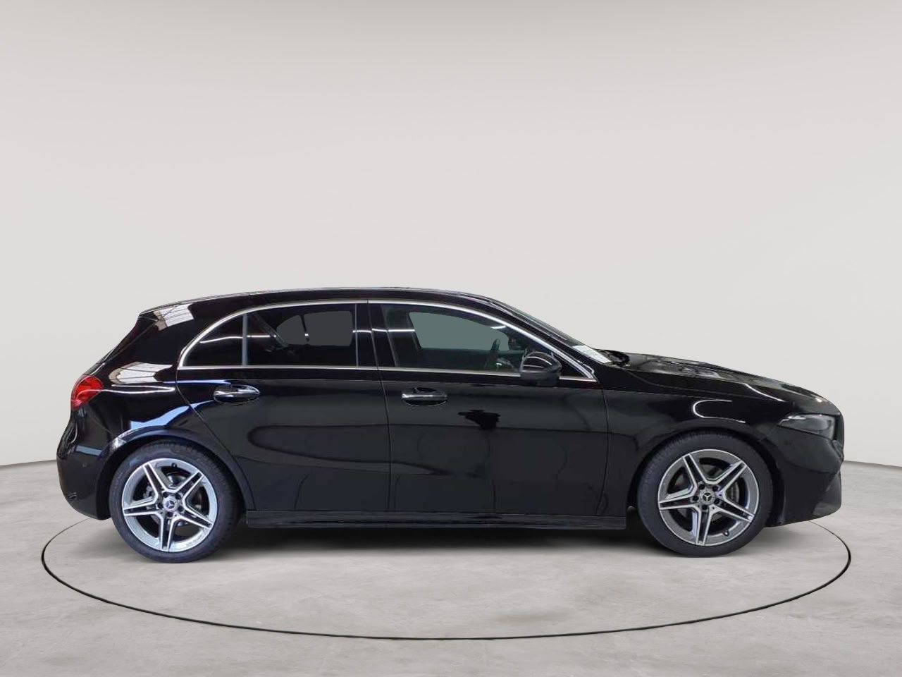 Mercedes-Benz A 200 d 8G-AMG Line Advanced Plus PANO foto 3