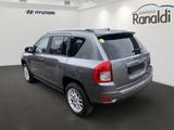 Jeep Compass Limited 4x2 2.0 ++ Tempomat ++ Navi ++ L - Jeep Compass mit Benzin-Antrieb: Leder, Sitzheizung, Geländewagen, 2.4