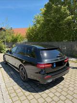 Mercedes-Benz E 300 de 4MATIC; AMG Line,  Head-Up, Scheckheft - Mercedes-Benz E 300 Gebrauchtwagen in München