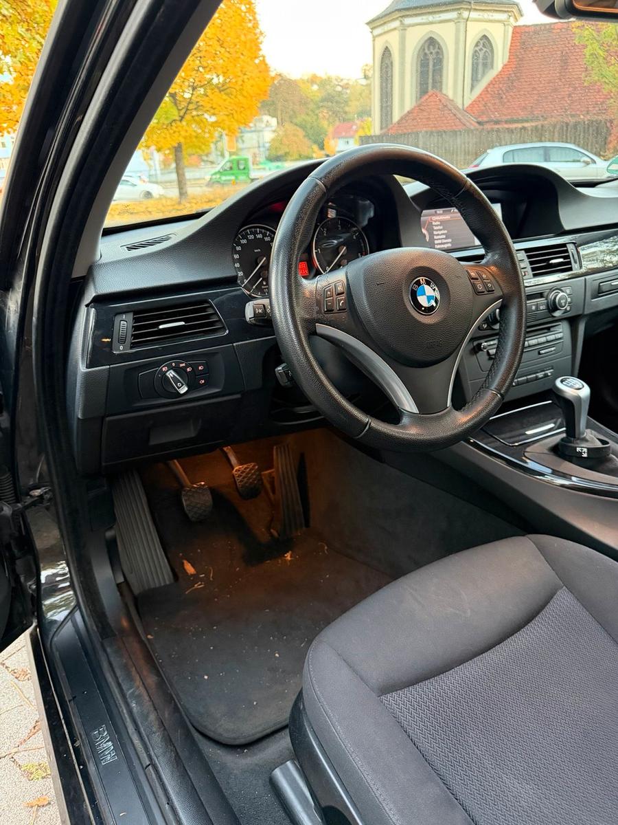 BMW 320 2009 — photo 6