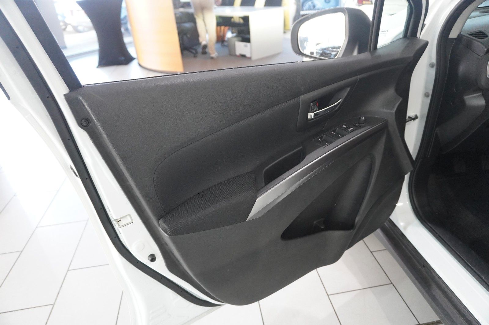 Fahrzeugabbildung Suzuki (SX4) S-Cross 1.4 COMFORT NAVI/LED/KAMERA/SH/DAB