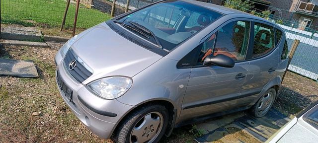 Mercedes-Benz Mercedes Benz A 140 Rentnerfahrzeug nur 10...