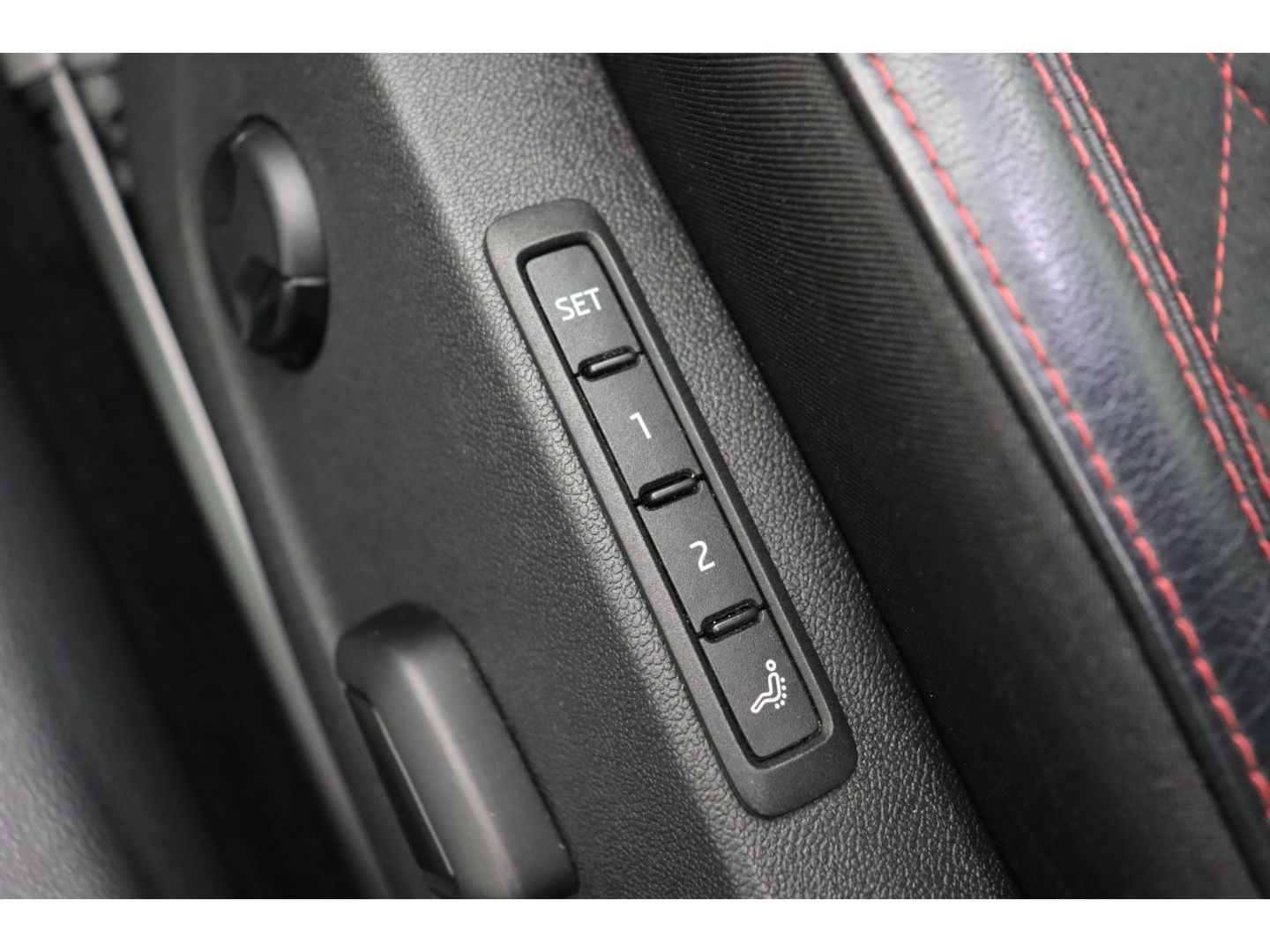 Fahrzeugabbildung SKODA Octavia Combi RS 4x4 AHK Memory ACC Canton Sound