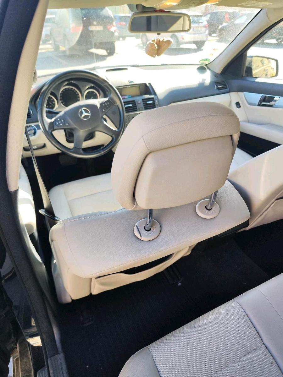 Mercedes-Benz 220 2010 — photo 8