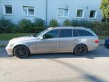 Mercedes-Benz E 280 CDI T AVANTGARDE Avantgarde - Mercedes-Benz E 280 aus 2004