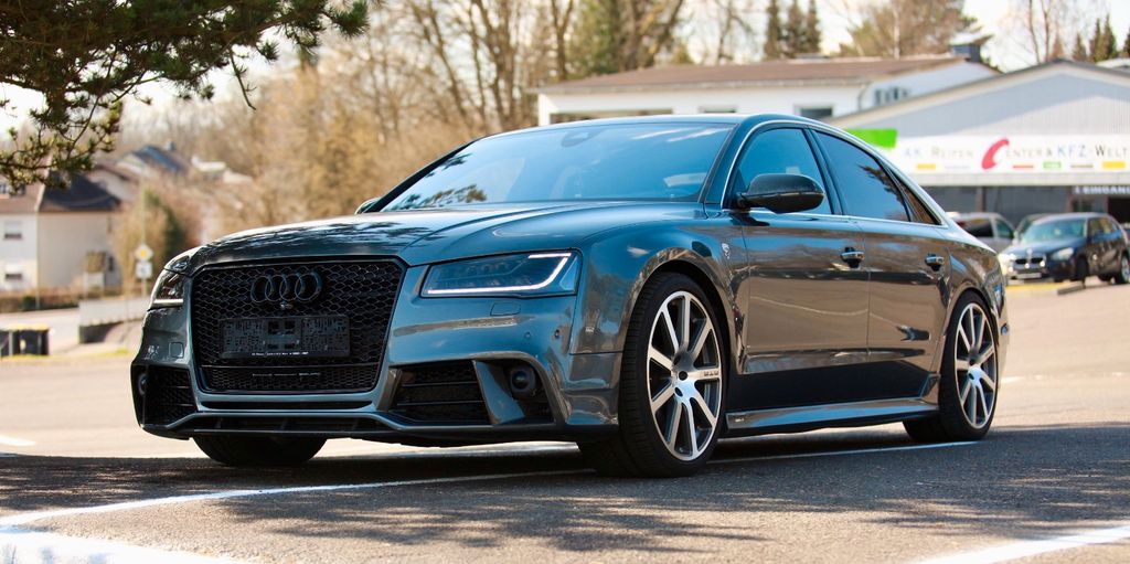 Audi S8