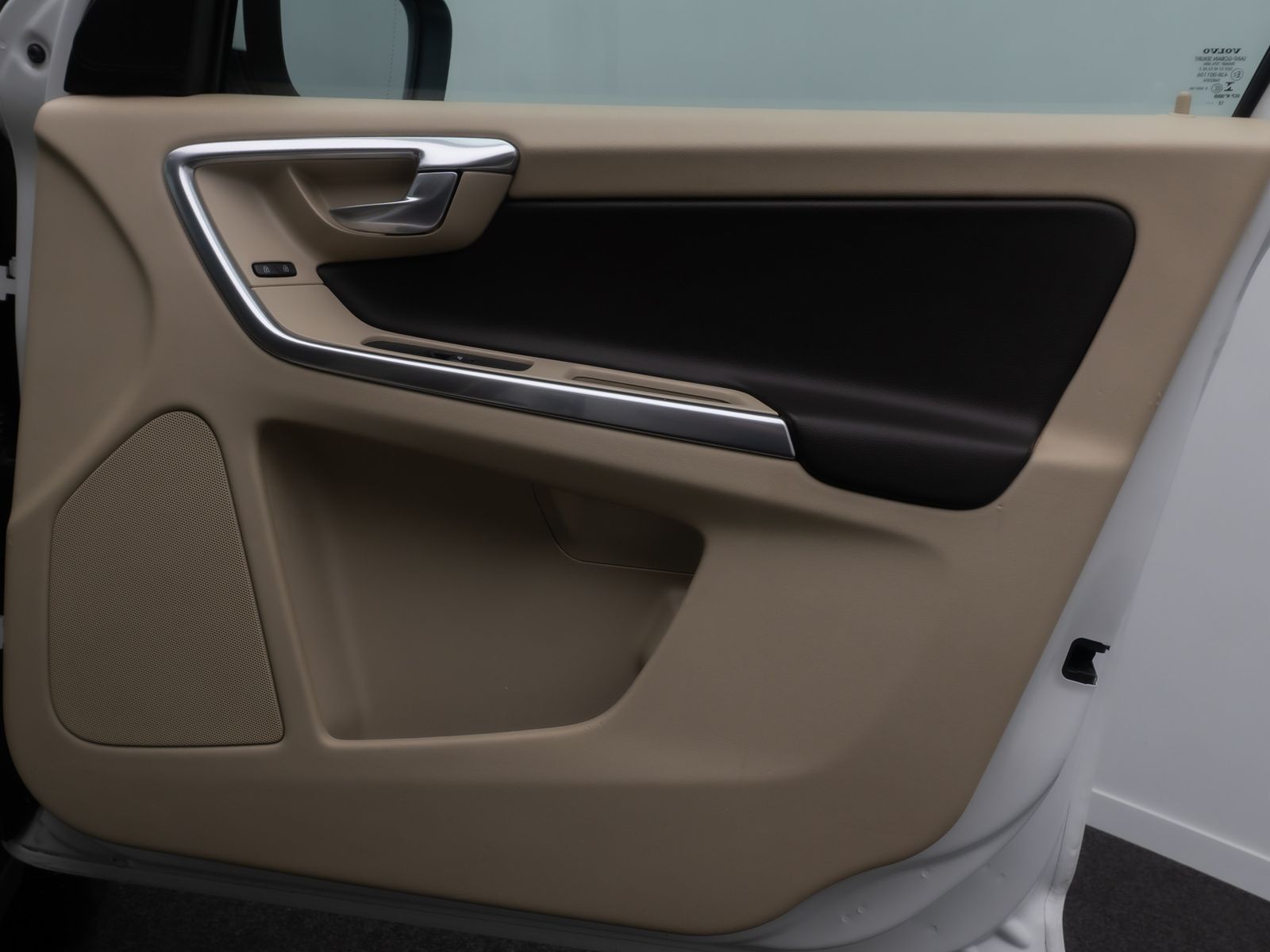 Fahrzeugabbildung Volvo XC60 Summum 2WD Bi-Xenon Kamera Panorama