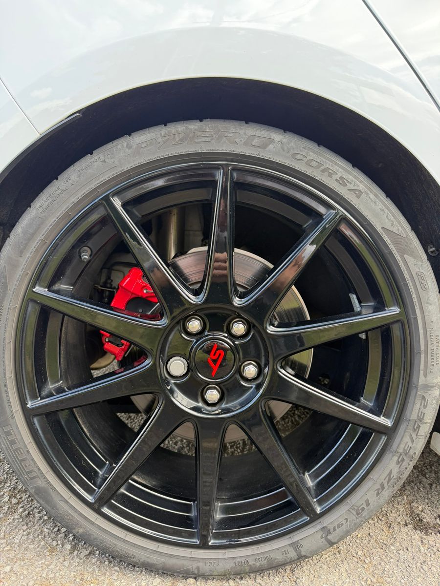 Fahrzeugabbildung Ford Focus Lim. ST X