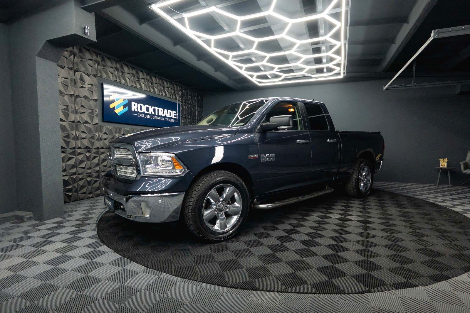 Fahrzeugabbildung Dodge RAM 5.7 V8 HEMI LPG PRINS | LONGBED | 20 Zoll