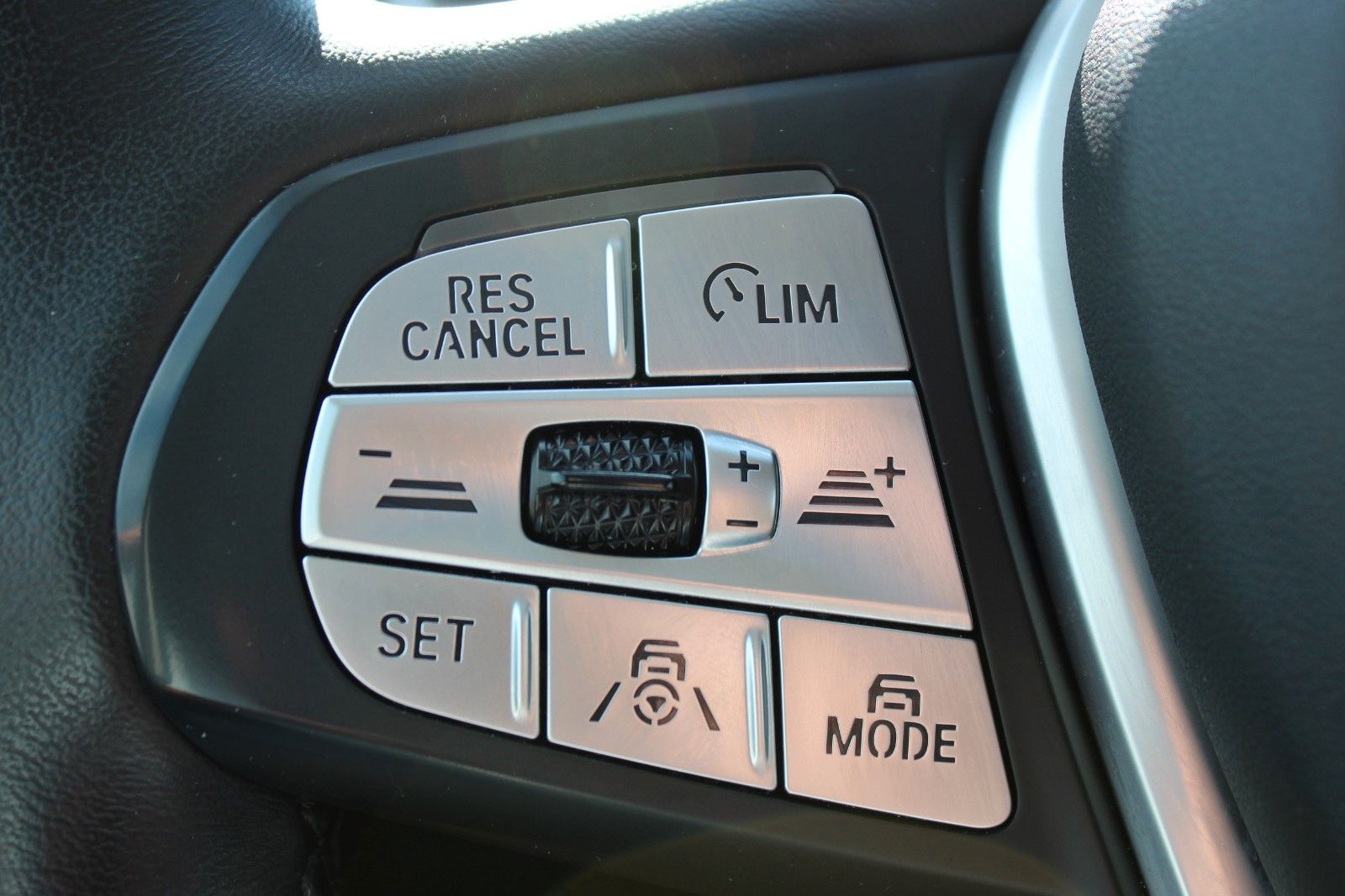 BMW X3 xDrive 30 e Laser Pano ACC HuD AHK Live-C. + foto 22