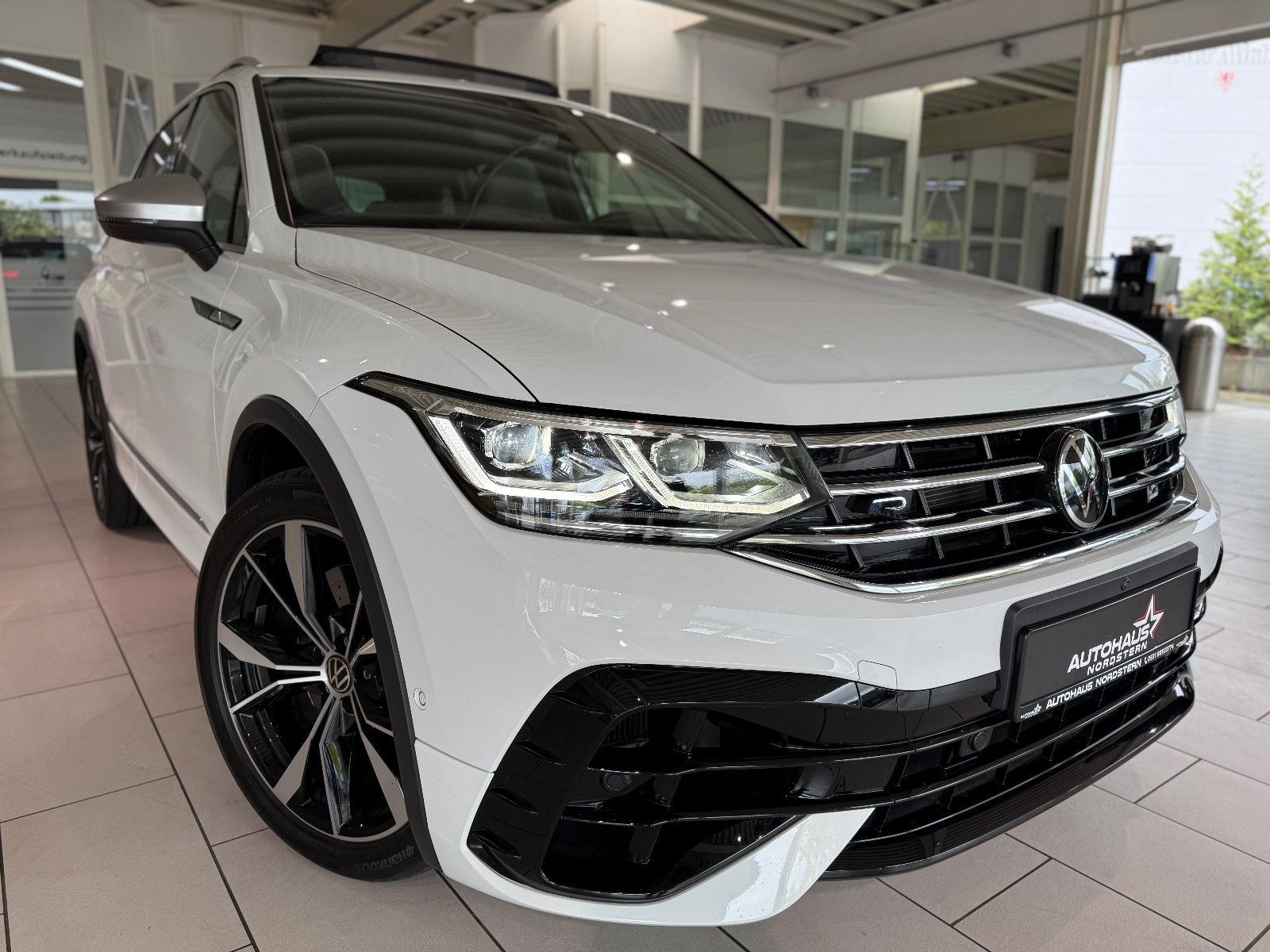 Volkswagen Tiguan R 4Motion IQ DSG LED PANO SHZ AHK foto 7