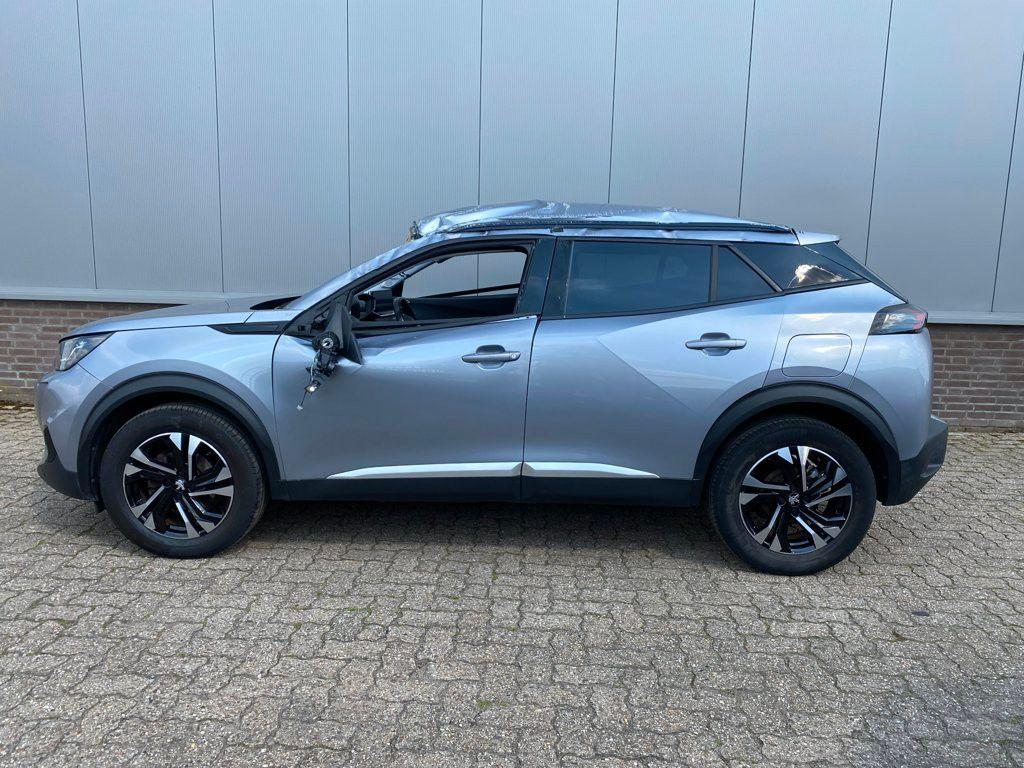 Peugeot 2008 1.2 PureTech Allure kamera Navi, Apple carp