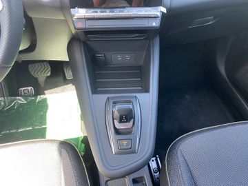 Mitsubishi Grandis 1.8 HEV Intro Edition 360+Kam.+KeyLess