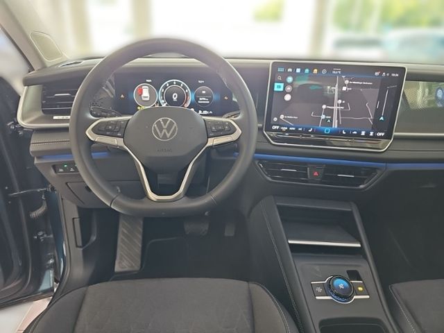 Fahrzeugabbildung Volkswagen Tayron 1.5 eTSI DSG Life HD-MATRIX 7-SITZE 360°