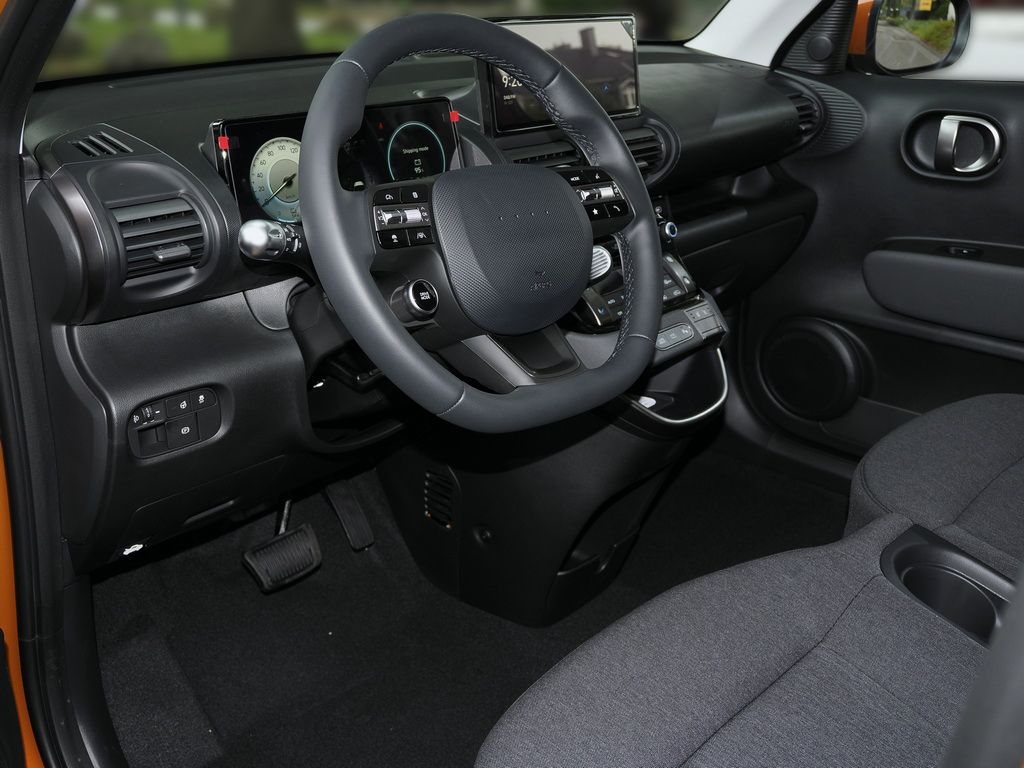 Fahrzeugabbildung Hyundai INSTER EV Trend Komfort-Paket