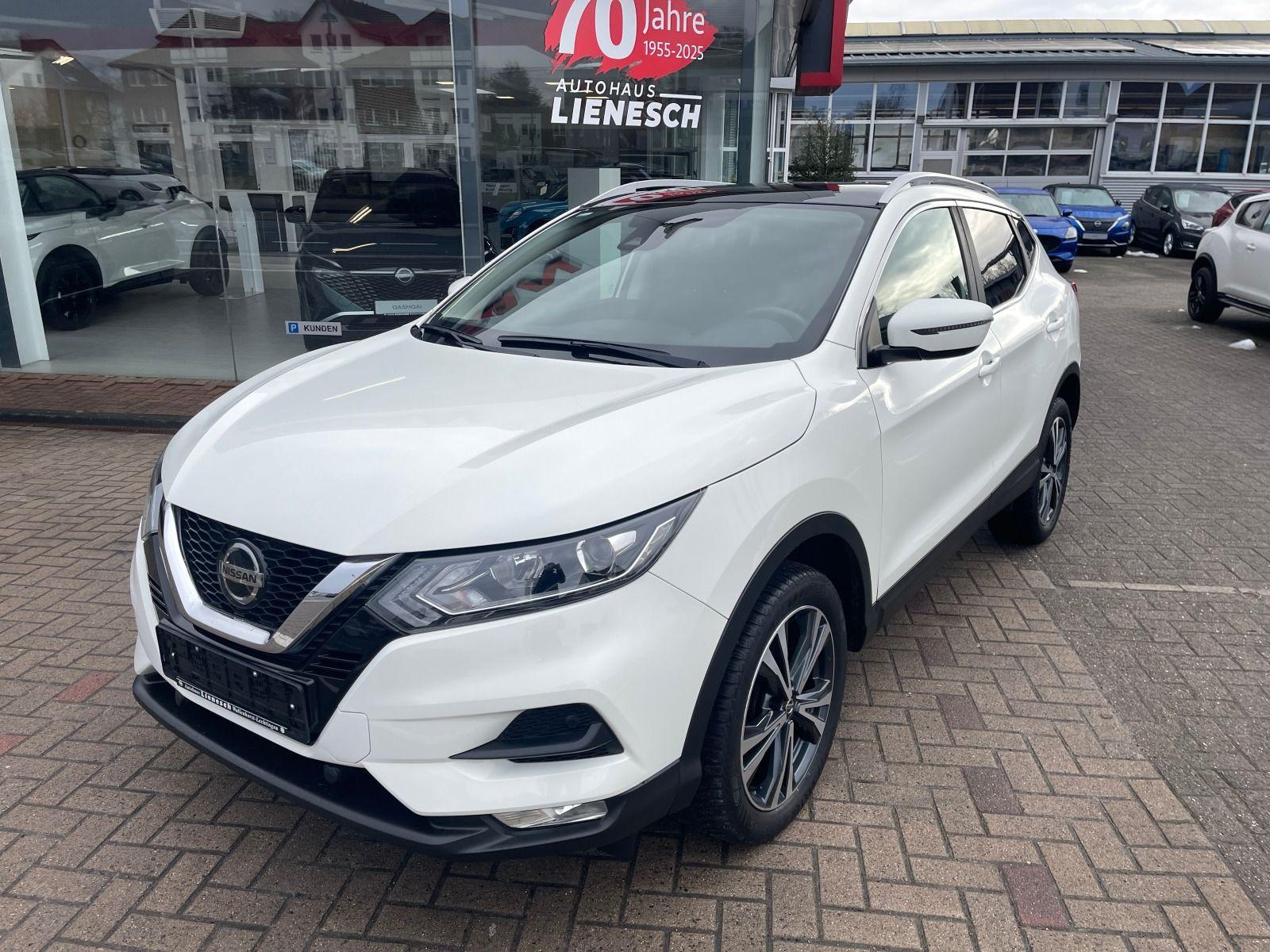Nissan Qashqai 1.3 DiG-T N-Way 1. Hand/Allwetter/Pano