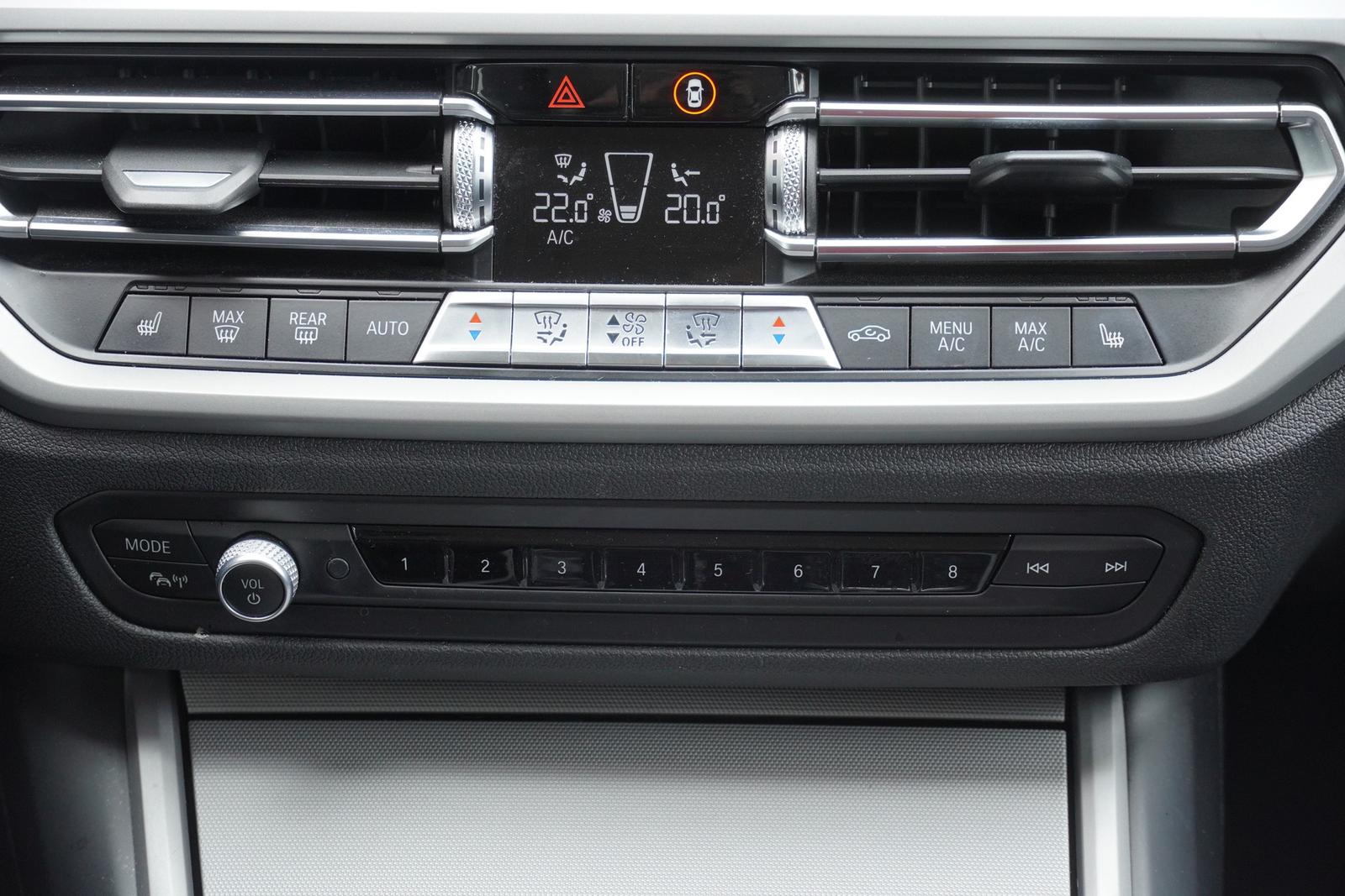 BMW 3 Series d xDrive Advantage LED Navi Tempomat SHZ PDC, миниатюра 22